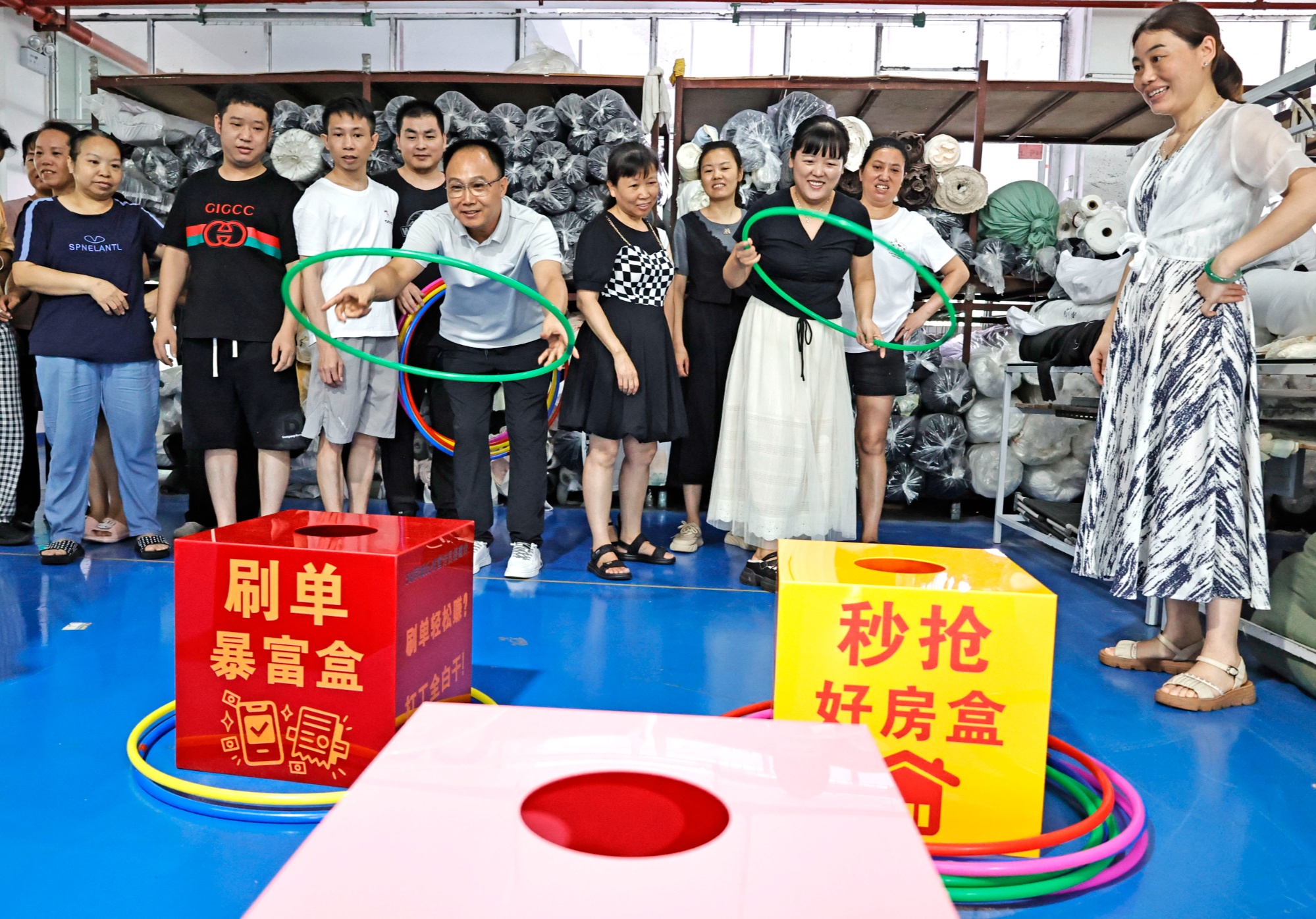 广州：服装厂趣味反诈 工厂车间成反诈前哨站